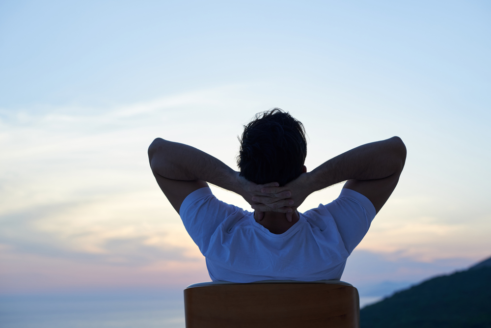 A man relaxing at a drug detox center in Maryland